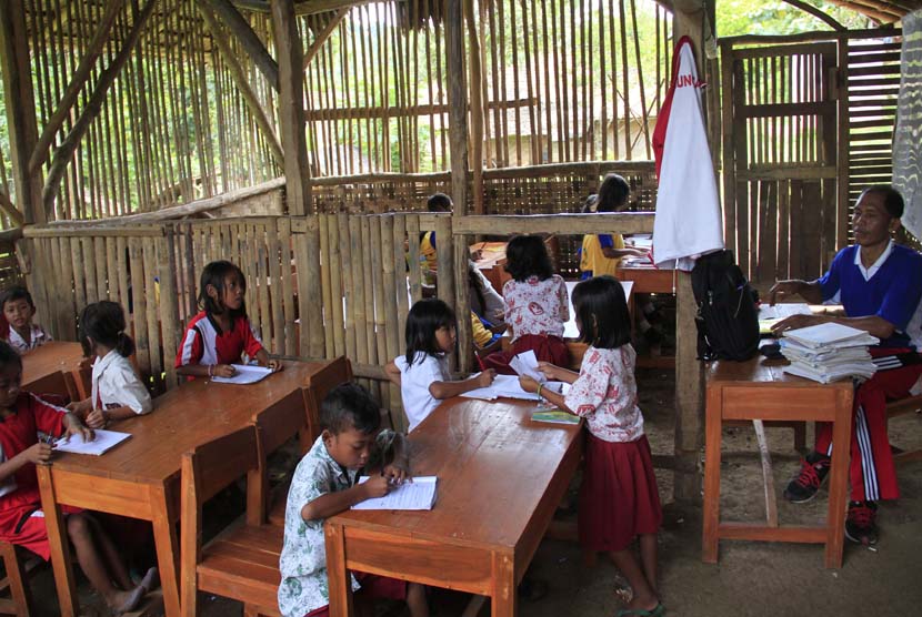 Rendahnya Pendidikan Di Indonesia